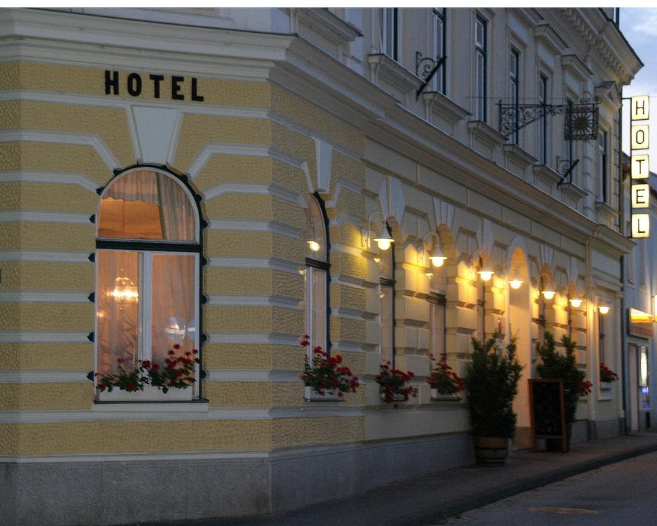 Stadthotel Eggenburg מראה חיצוני תמונה